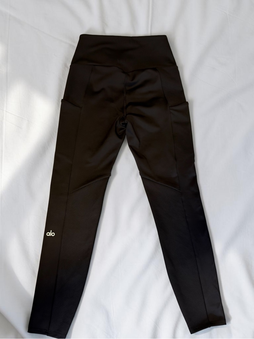 ALO Yoga Ribbed Airlift High-Waist 7/8 Enchanted Legging